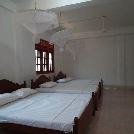 Rathnamali Pilgrims Rest Anuradhapura Exterior photo